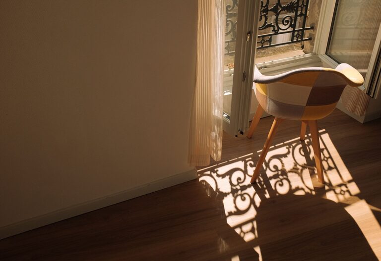 Quick Ideas to Brighten a Dark Room and Make It Feel Inviting